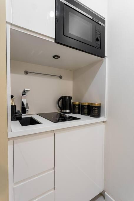 Close-Urban Chic - City Center - Studio Apartment - Plac Konstytucji Varsavia Esterno foto
